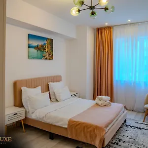 Yamaluxe - Pink & Gold With Many Facilities Bucureşti